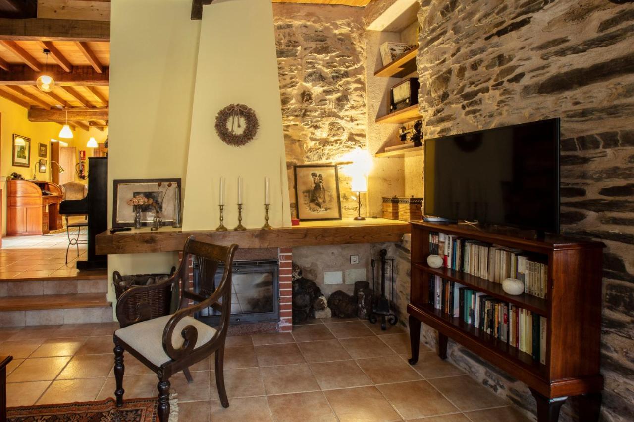 Lugar Del Rio Pensionat Couzadoiro Exteriör bild