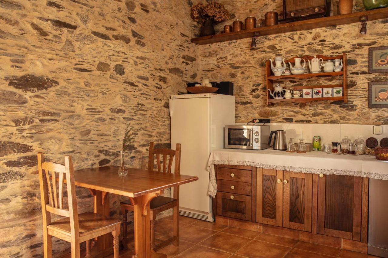 Lugar Del Rio Pensionat Couzadoiro Exteriör bild