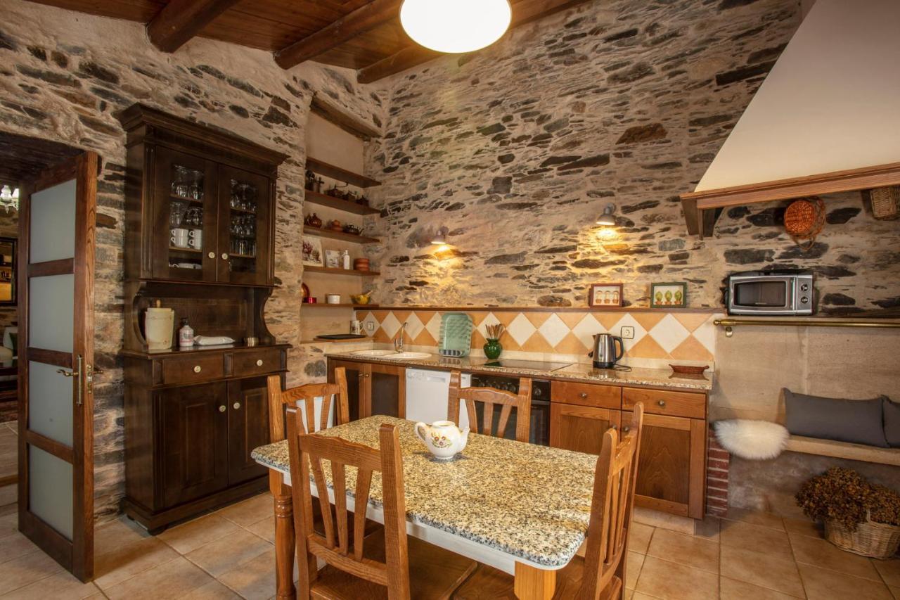 Lugar Del Rio Pensionat Couzadoiro Exteriör bild
